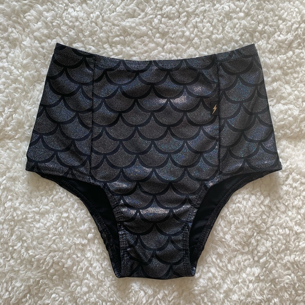 Cleo the Hurricane High Waisted Hot Pants